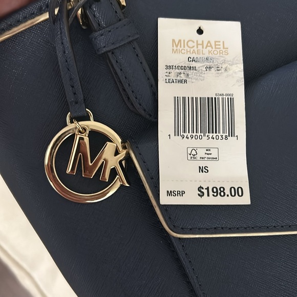 💙Michael Kors Camden Saffiano Leather 💙 - Picture 6 of 11